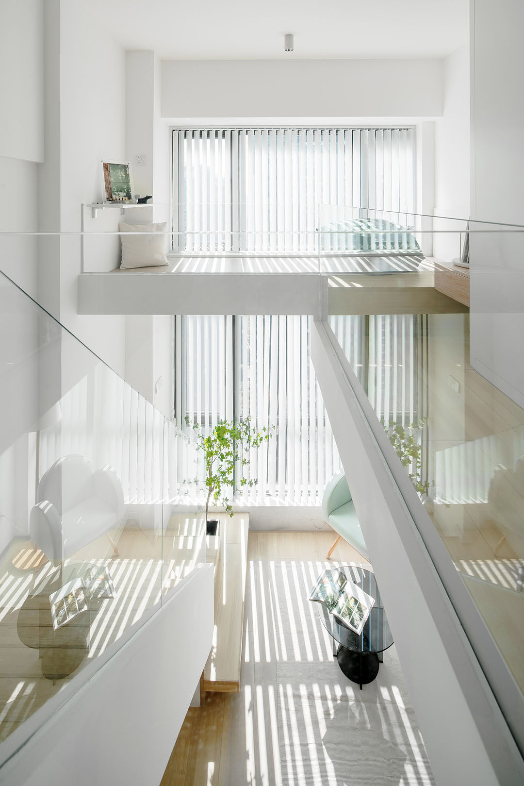 天生阳光派 / 独立女性的极简LOFT ​​​