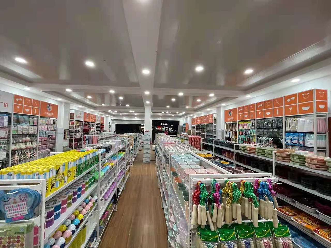 KKV家居店货架,调色师货架,百货店货架,玩具店货架