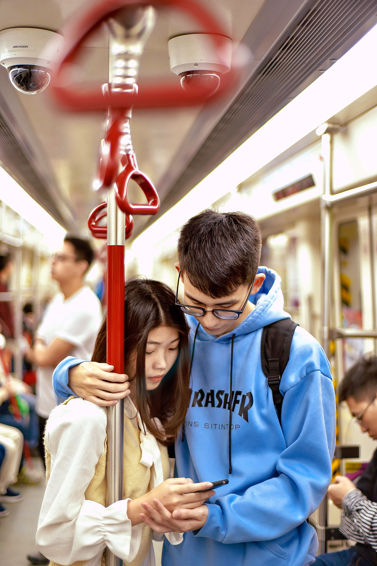 广州地铁情侣拍摄