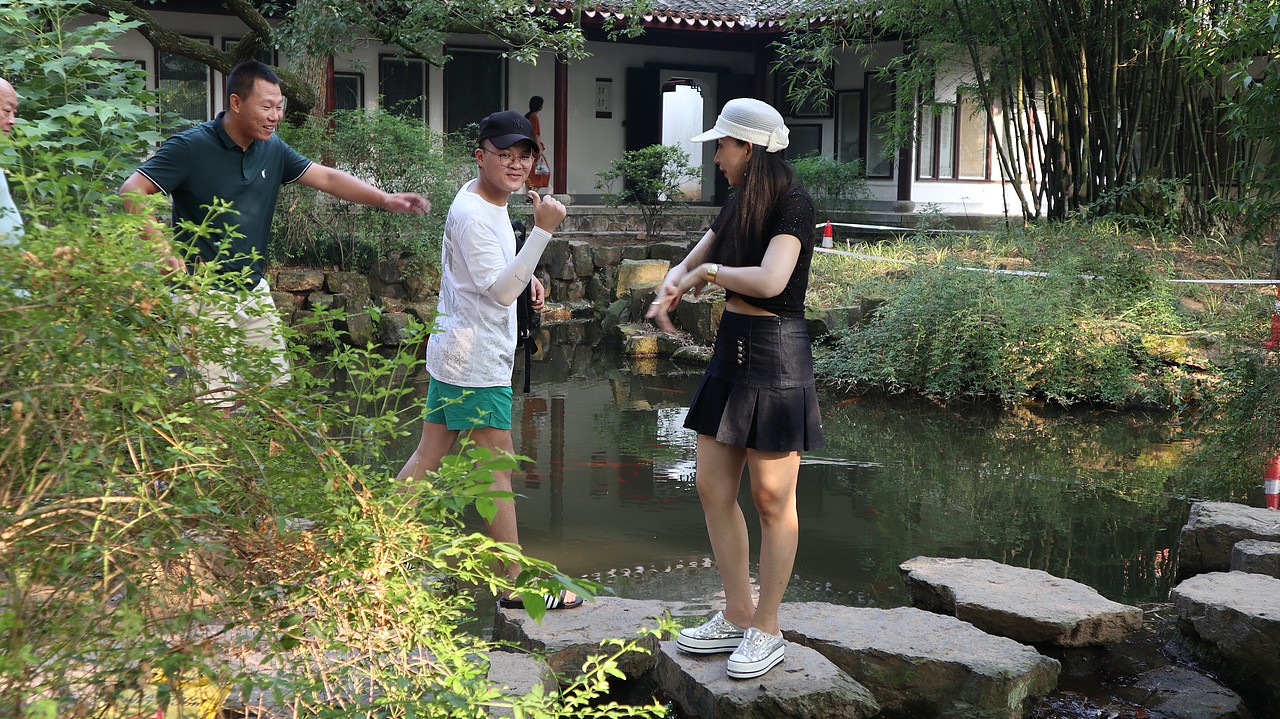 阿味大虾东北代表团长沙游览留念