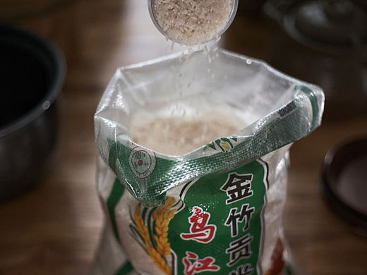 居家抗疫  感谢政府物资