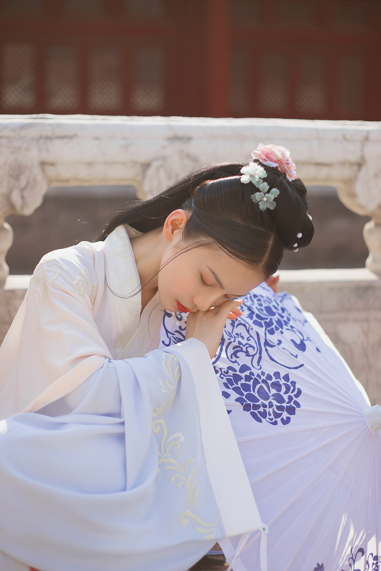 飘飖兮若流风之回雪