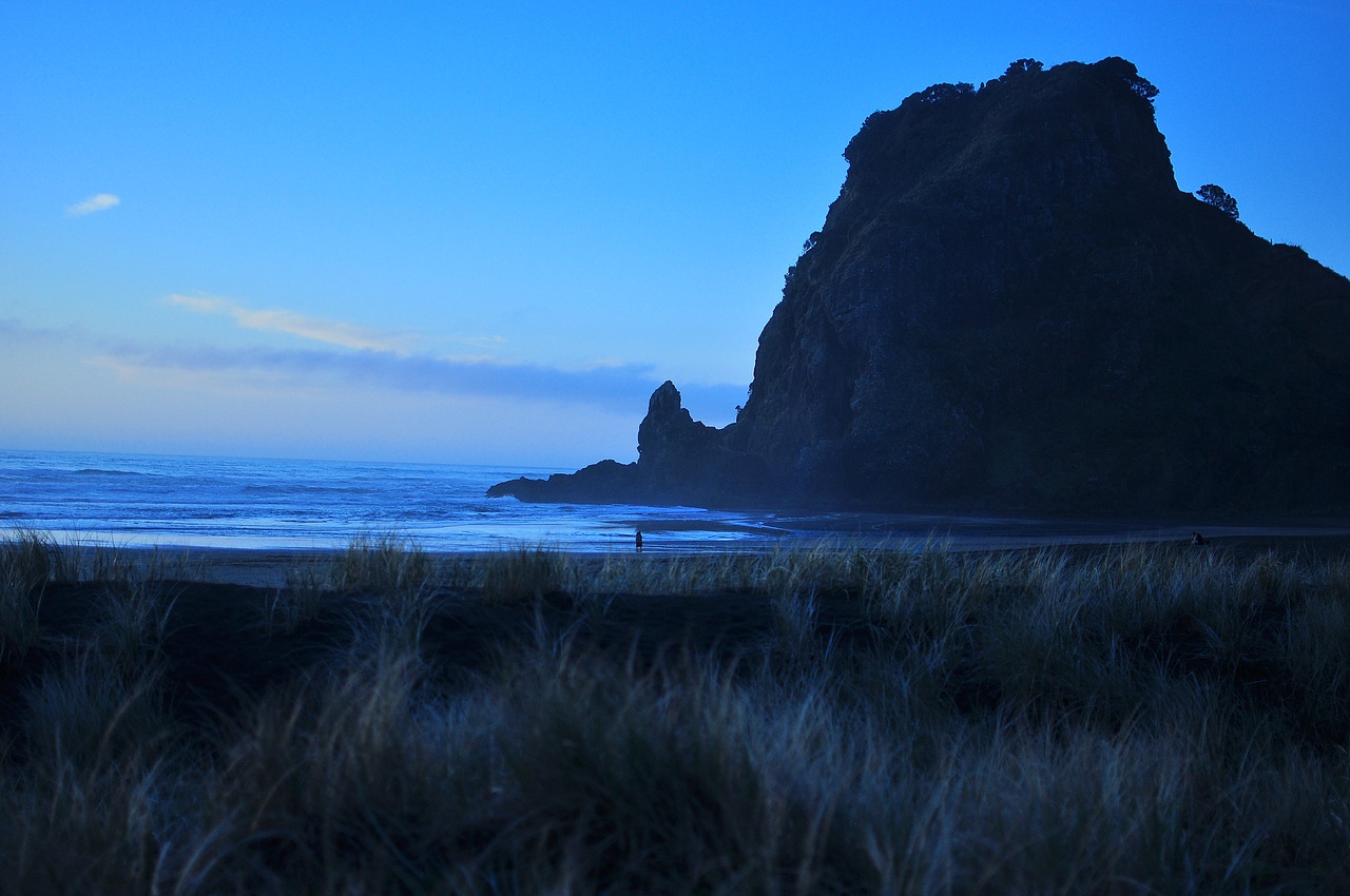 新西兰皇后镇（图ZODIzNTM4NzI=） - 风光摄影 - 站酷设计师houweike原创素材 - 站酷ZCOOL