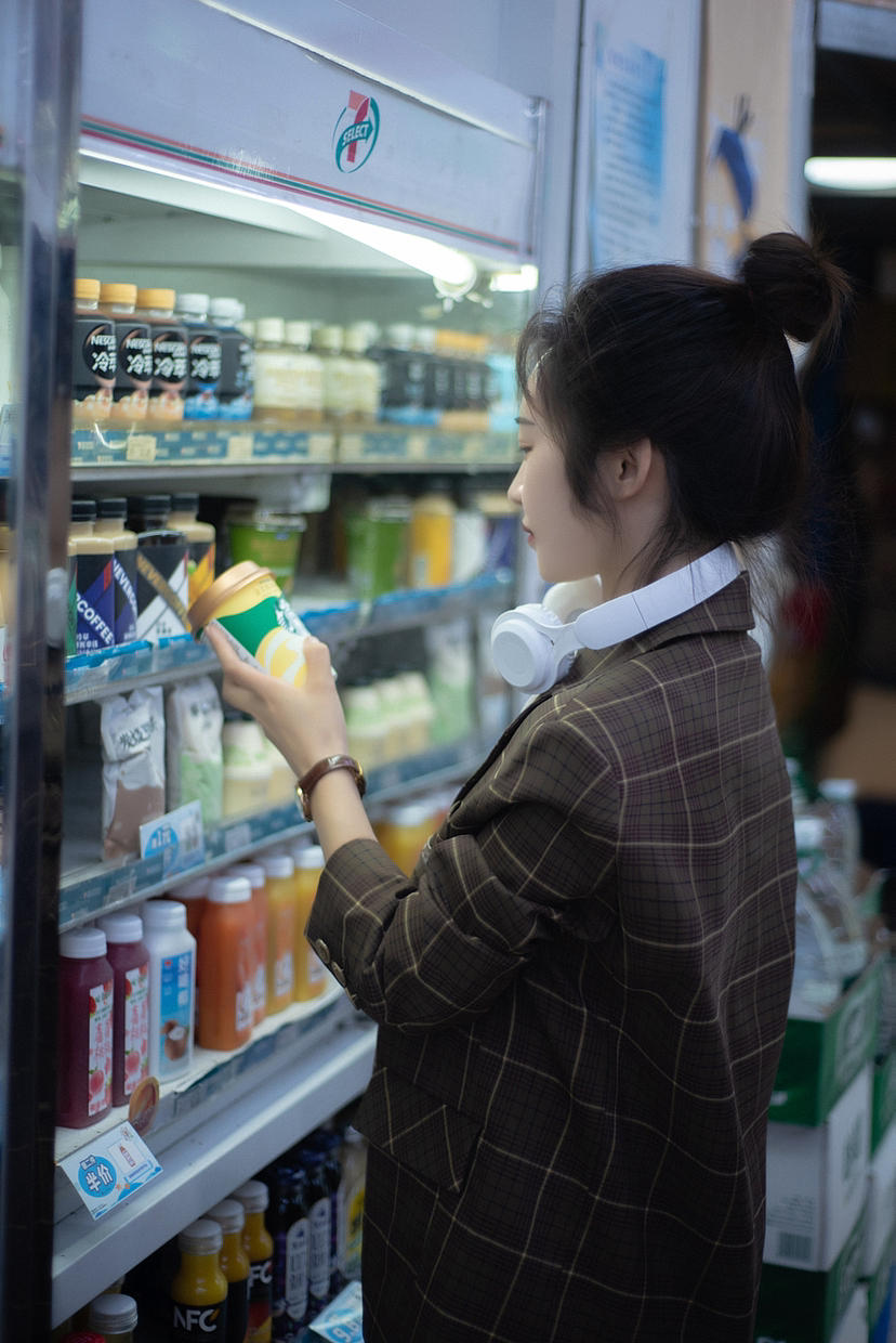 白领下班日常（图ZMzE0MDU0ODAw） - 人像摄影 - 站酷设计师青岛摄影师野子原创素材 - 站酷ZCOOL