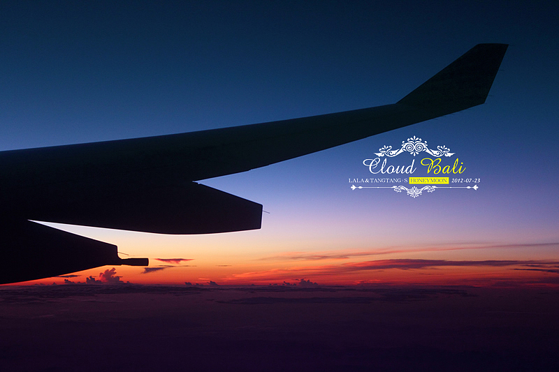 飞机上的晨光,运气不错来回的时候正好把日出和日落都看全了