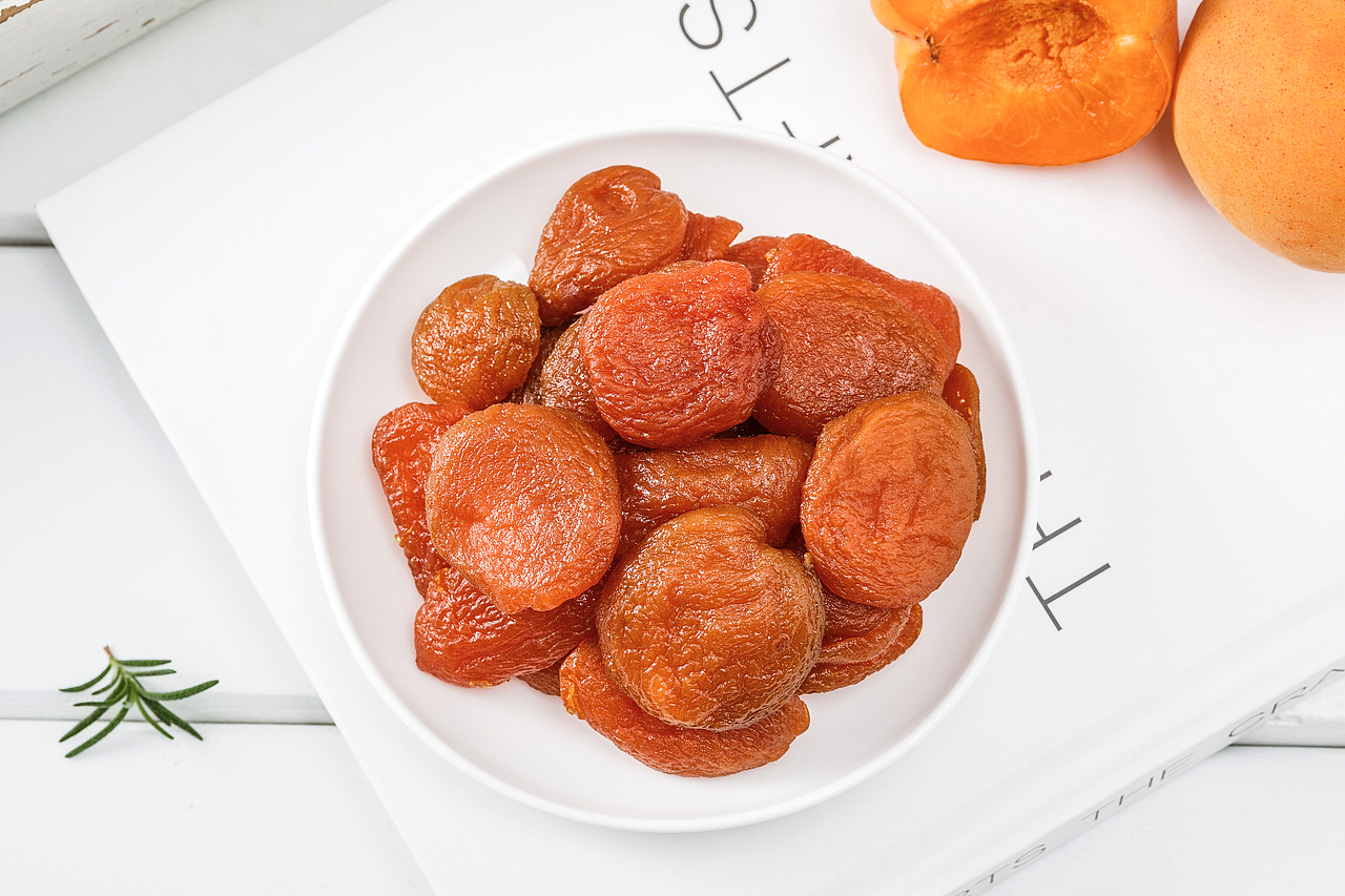 草莓|蓝莓|芒果|杏|樱桃|黄桃|果干（图ZMjE0OTUyMDI0） - 产品摄影 - 站酷设计师烟台美食摄影师酋原创素材 - 站酷ZCOOL