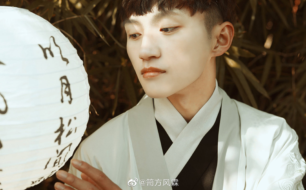 “秋风起兮白云飞，草木黄落兮雁南归”（图ZMTg1NTMwNzQ4） - 人像摄影 - 站酷设计师笥方风霖原创素材 - 站酷ZCOOL