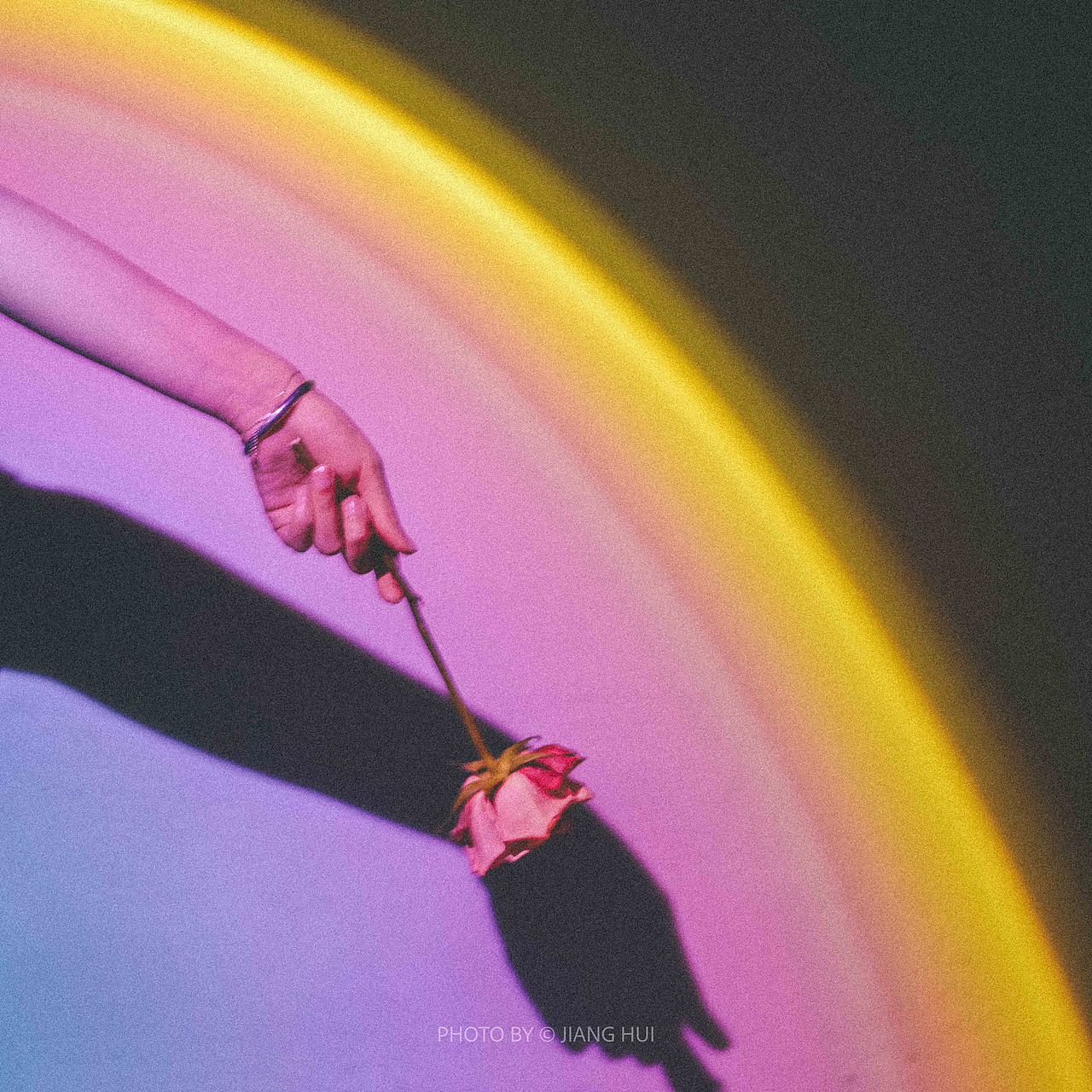 人像拍摄·肖像·时尚·花·氛围感（图ZMjUzODY5MTgw） - 时尚/艺术摄影 - 站酷设计师江慧摄影JHIMAGE原创素材 - 站酷ZCOOL