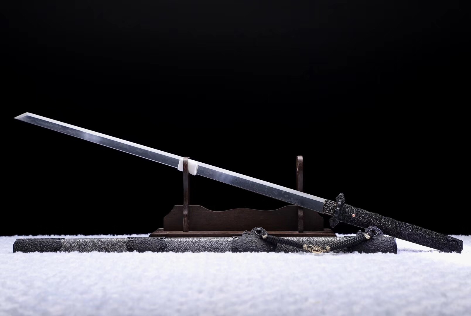 龙泉林记刀剑新作铁雕唐样大刀