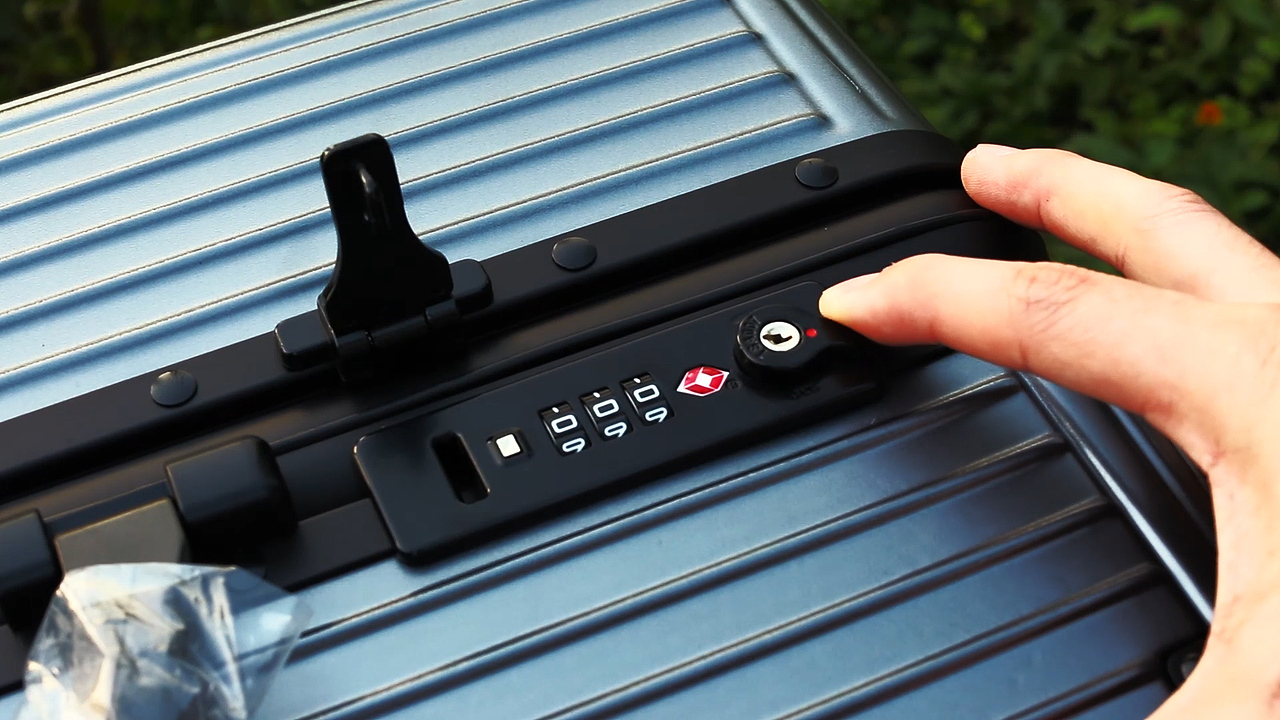 Samsnite奢侈拉杆箱