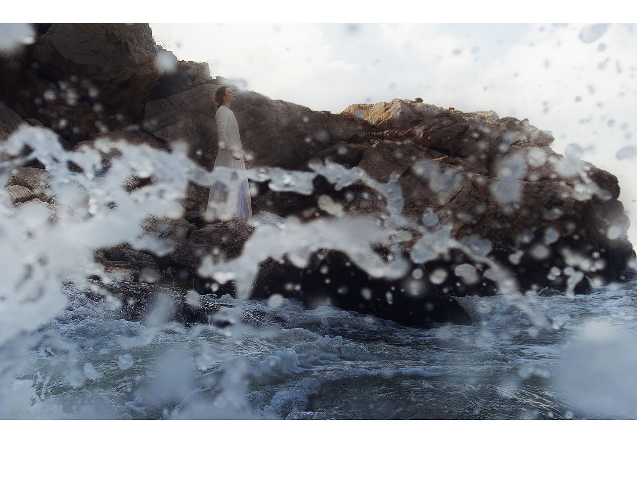 设计师品牌海边外景拍摄