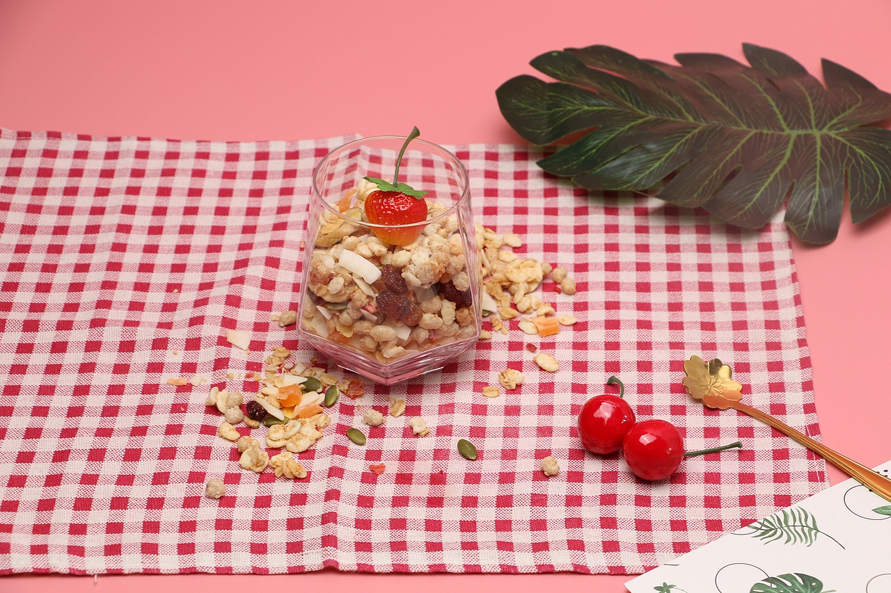 红豆薏米粉/麦片/酸奶块坚果/青汁