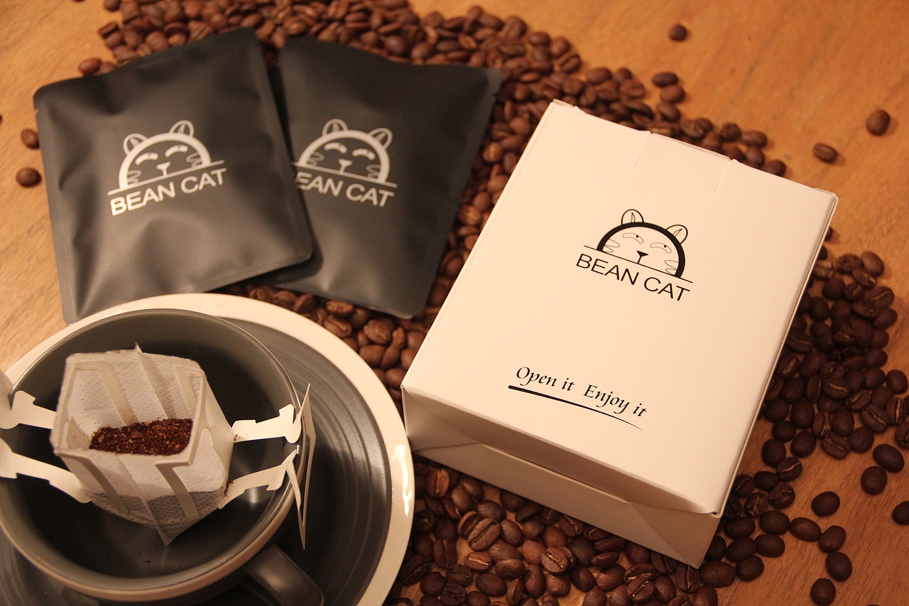 豆猫咖啡产品包装（图ZOTEwODYzODg=） - 包装 - 站酷设计师刘宇飞翔原创素材 - 站酷ZCOOL