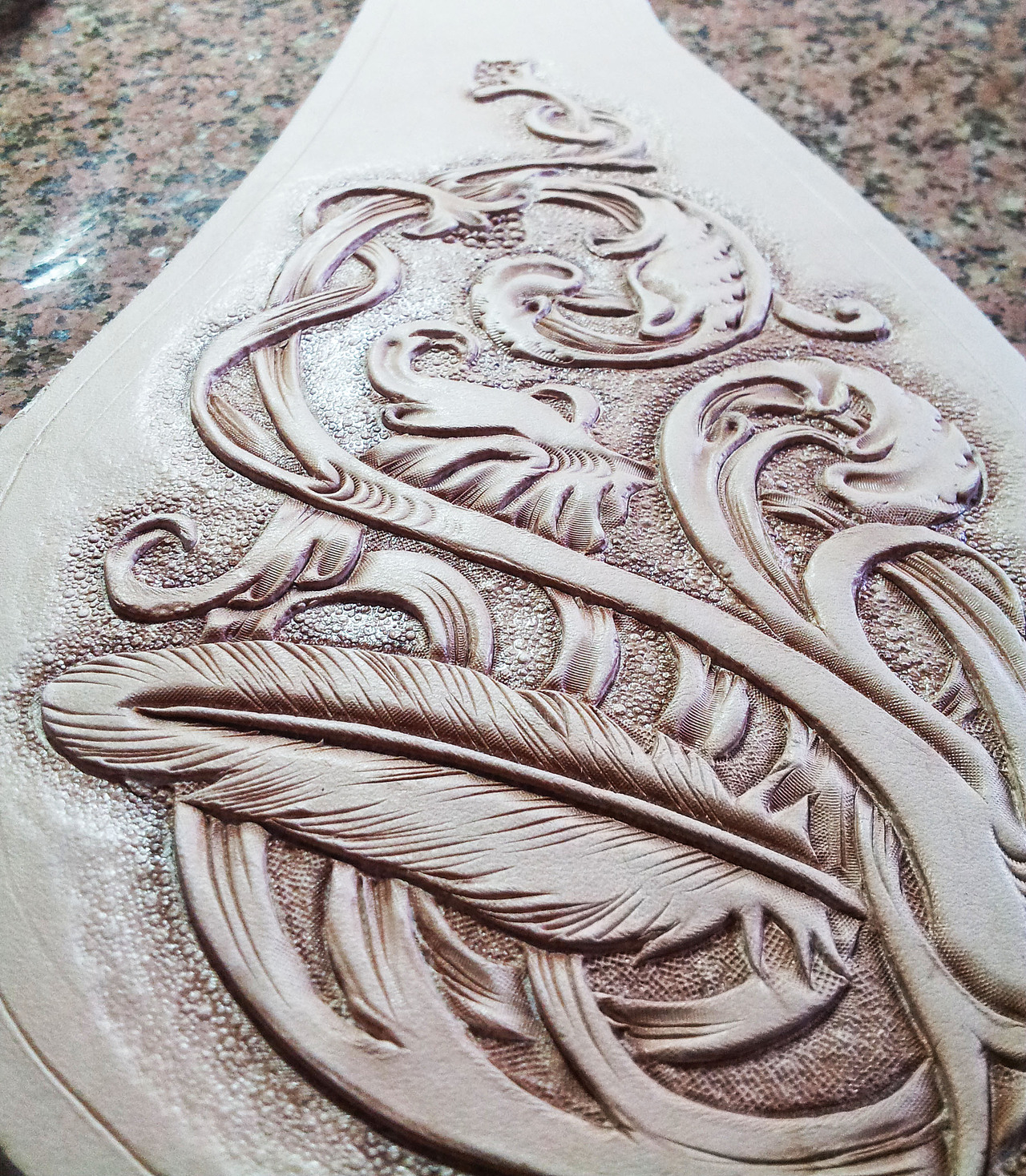 手工制作西域风皮雕花纹背包（自主设计有版权哦）（图ZMjA4MDAxNDA=） - 工艺品设计 - 站酷设计师孟璐璐V原创素材 - 站酷ZCOOL