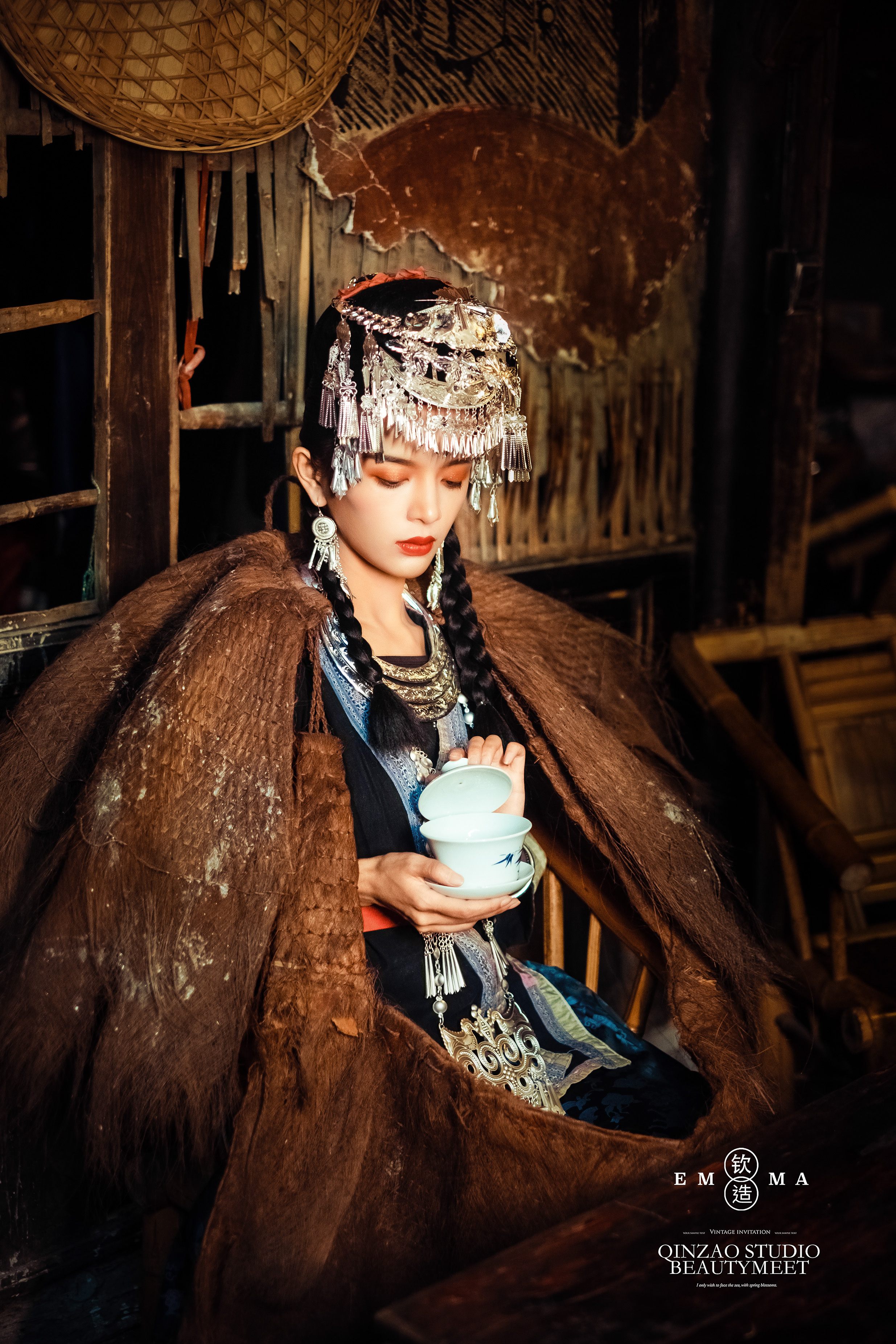 苗族姑娘|摄影|人像摄影|王一钦emma - 原创作品 - 站酷 (zcool)