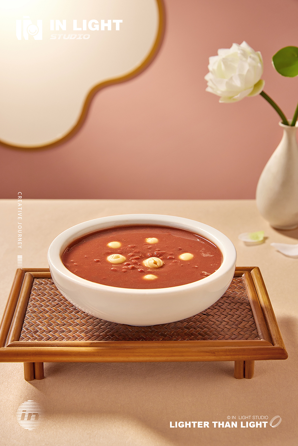 监制:康灵
美术指导:小洁<br>摄影师:郑曦<br>摄影助理:丽丽<br>修图师:桃子/茜茜