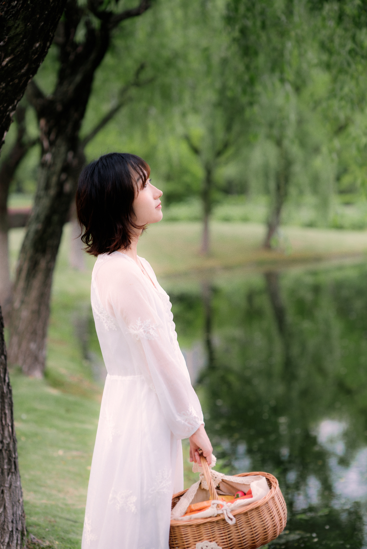 五月蔷薇（图ZMTEzNjA0NDI4） - 人像摄影 - 站酷设计师摄影的家俊原创素材 - 站酷ZCOOL