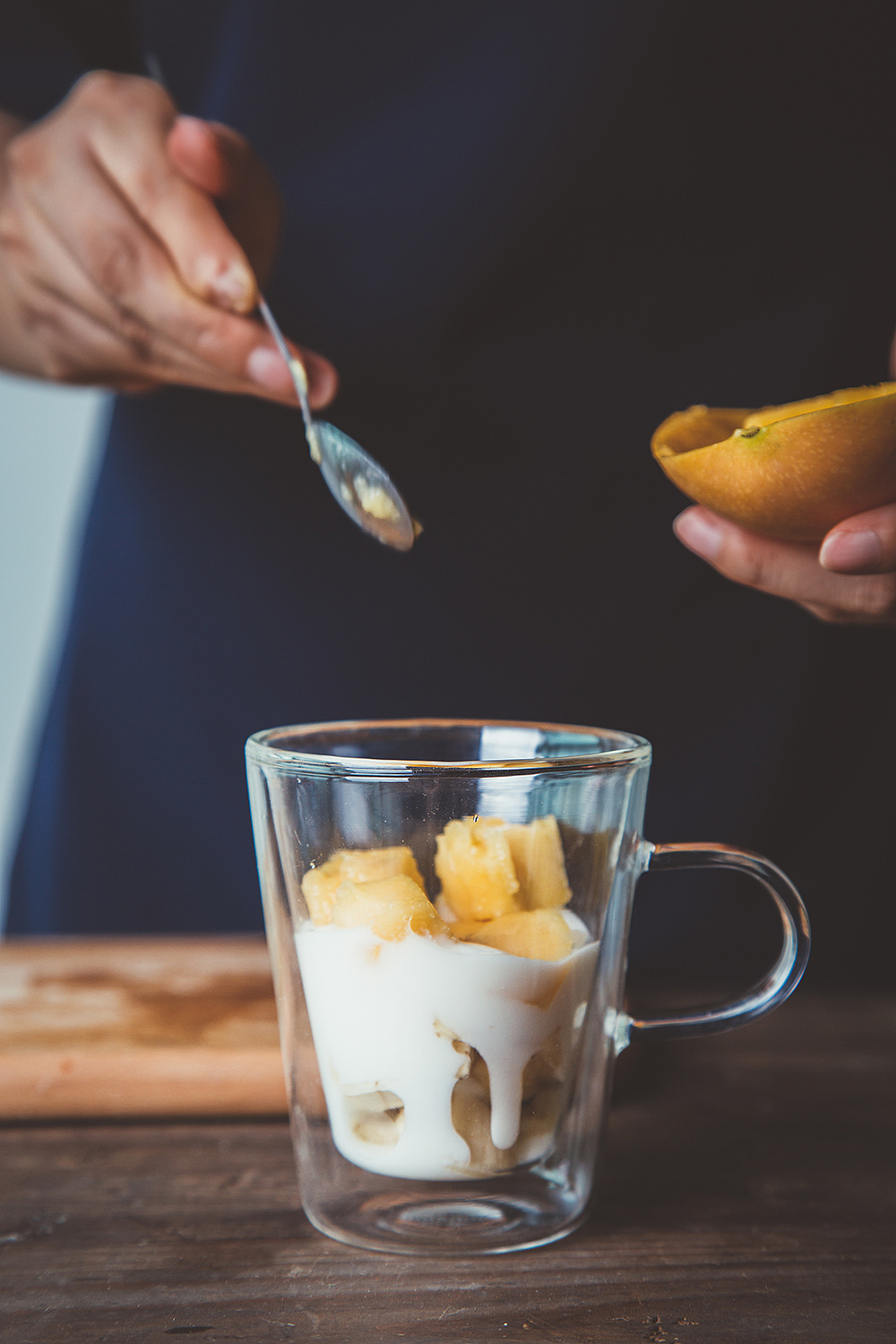 美食手账--冰凉的水果酸奶杯