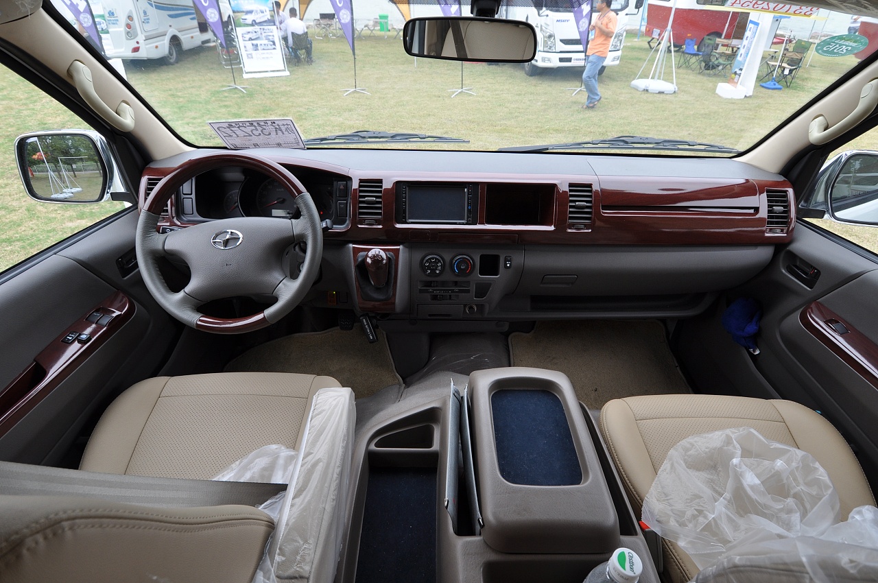 九龙a6高顶房车