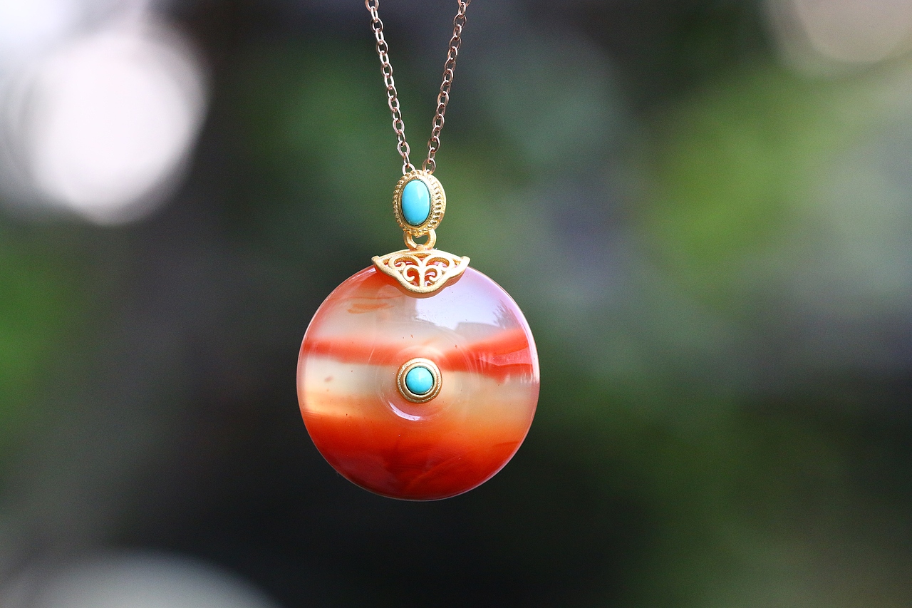 南红摄影----【青春不知笼中鸟,岁月深处又相逢】