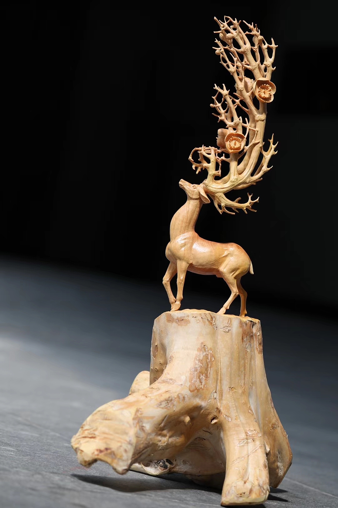 手工雕刻梅花鹿（图ZMTc0ODYzNTYw） - 工艺品设计 - 站酷设计师竹木臻品原创素材 - 站酷ZCOOL