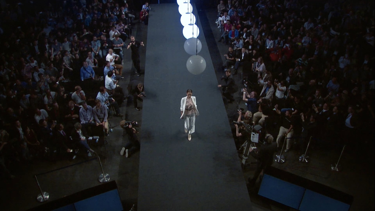 Huawei CES 2016 Fashion Show Highlights