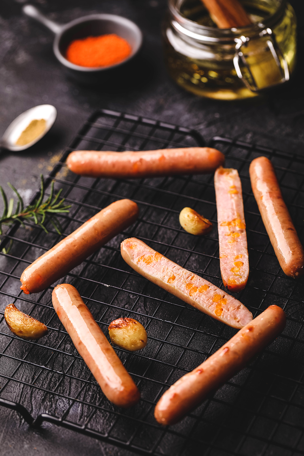 火腿肠烤肘子烤猪排