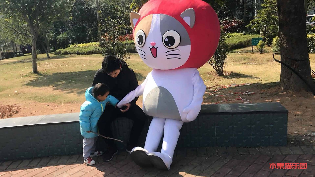 苹果猫人偶--在公园里疯（图ZMTA3MDIyNzA0） - 其他摄影 - 站酷设计师水果猫乐园原创素材 - 站酷ZCOOL