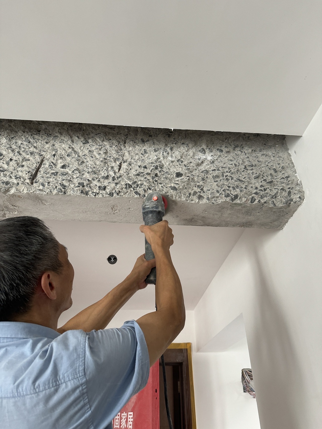 父母说找的什么设计师,梁的漆都不刷