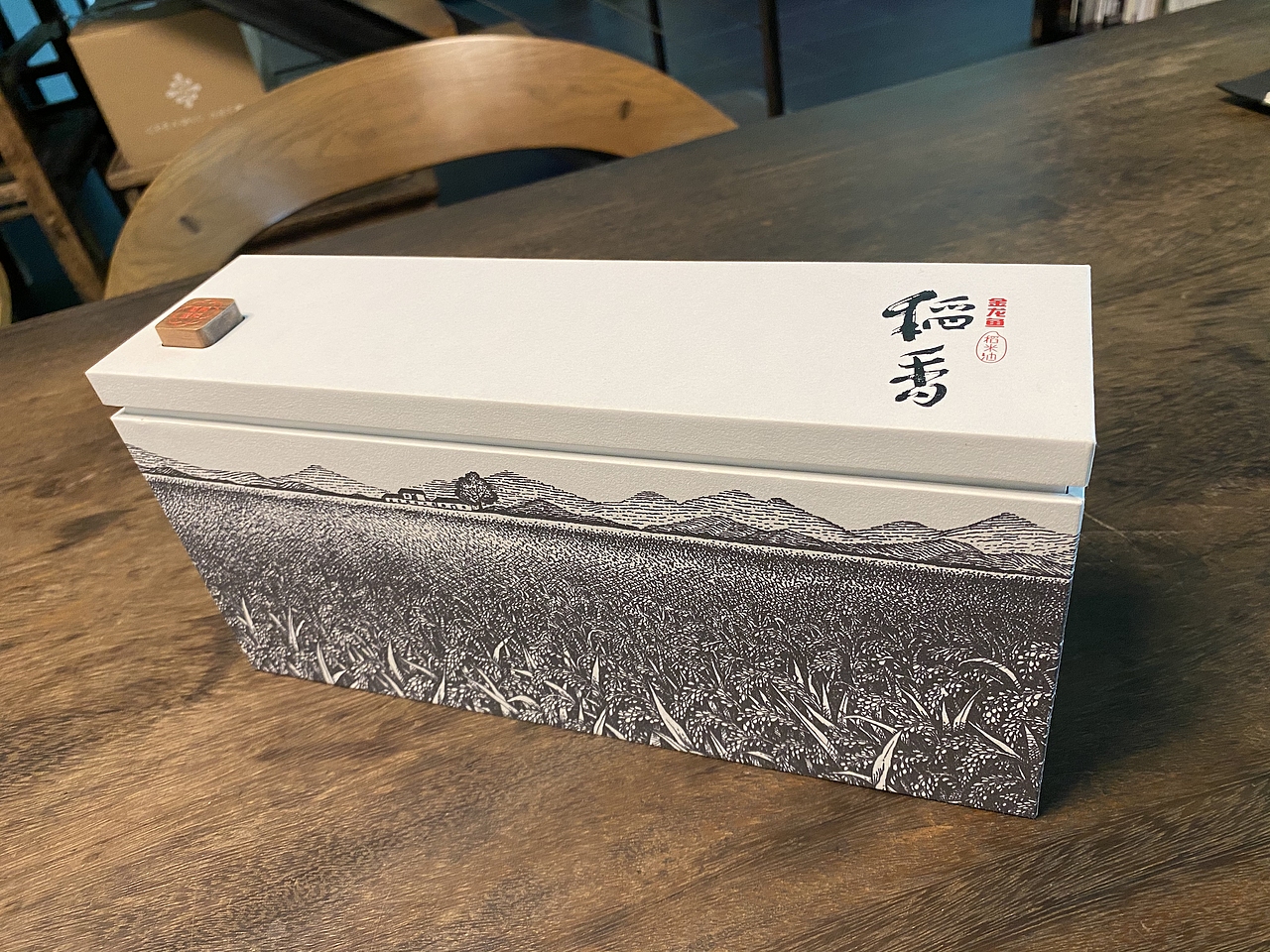 金龙鱼稻米油插画设计