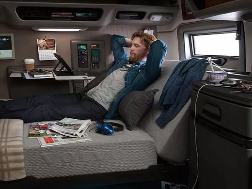 专门为驾驶员设计的卡车驾驶室