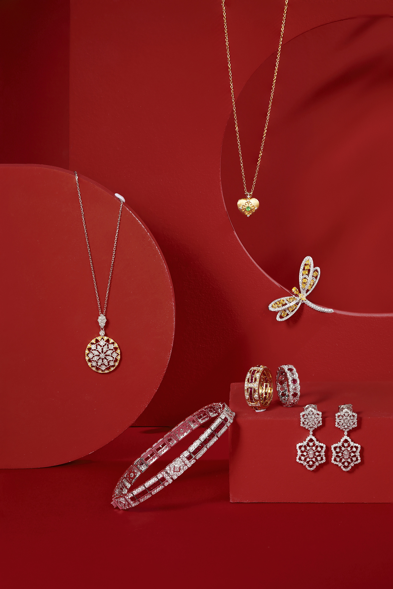 红色系列珠宝海报