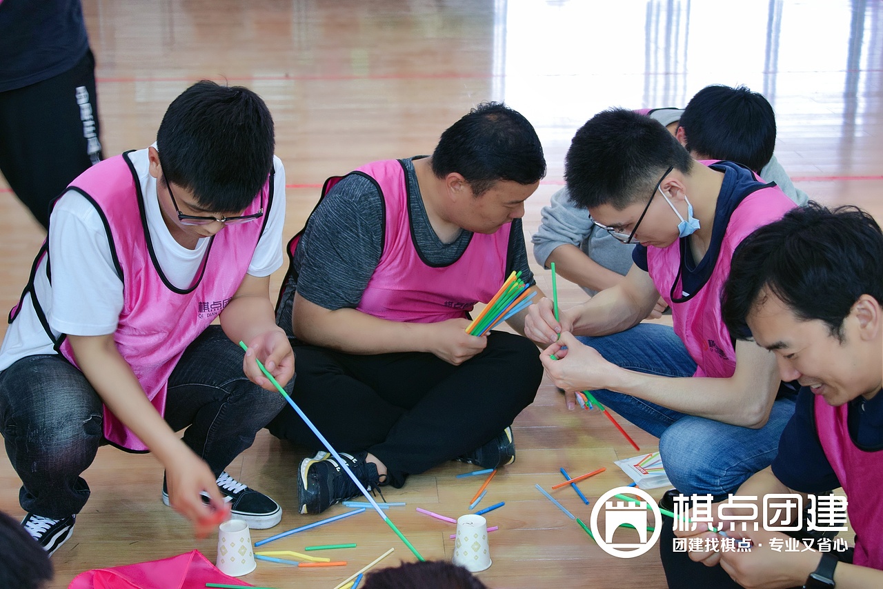 棋点团建|客户用吸管搭建信号塔