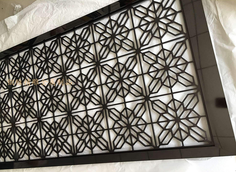 脱俗不凡的黑钛金不锈钢镂空花格屏风（图ZMTcwNjA0MTYw） - 建筑设计 - 站酷设计师锢雅18566019743原创素材 - 站酷ZCOOL