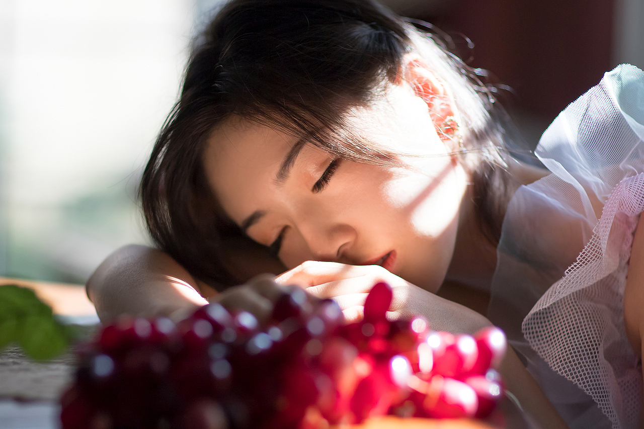 琴与光（图ZMjQyNjY1ODMy） - 人像摄影 - 站酷设计师大千Gz原创素材 - 站酷ZCOOL