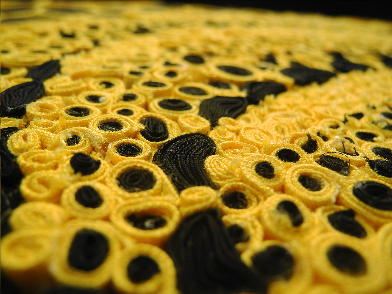 向大师致敬——日本艺术大师草间弥生_朝鹿文化传媒-站酷zcool