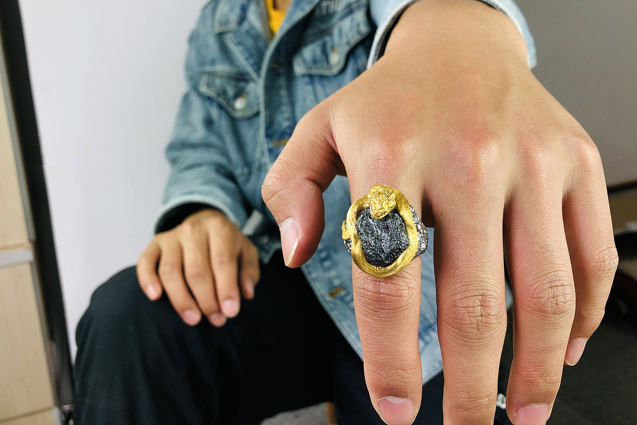 设计师作品|足金蛇戒指陨石（图ZMjU2NjE4MTAw） - 首饰设计 - 站酷设计师天使原创珠宝设计原创素材 - 站酷ZCOOL