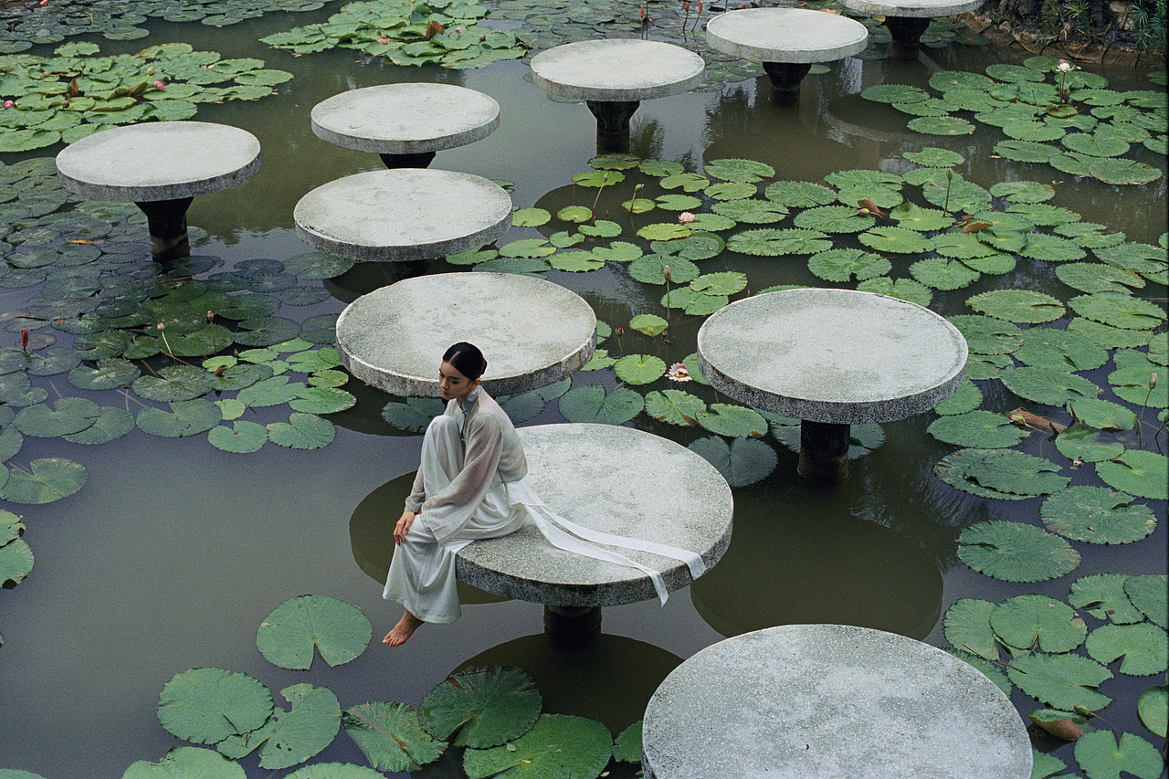 秋风（图ZMzIwMjA1MjY4） - 人像摄影 - 站酷设计师几度星霜_Jeral原创素材 - 站酷ZCOOL