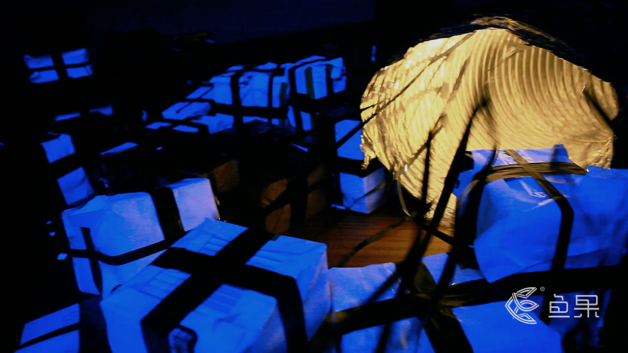 死水边的美人鱼