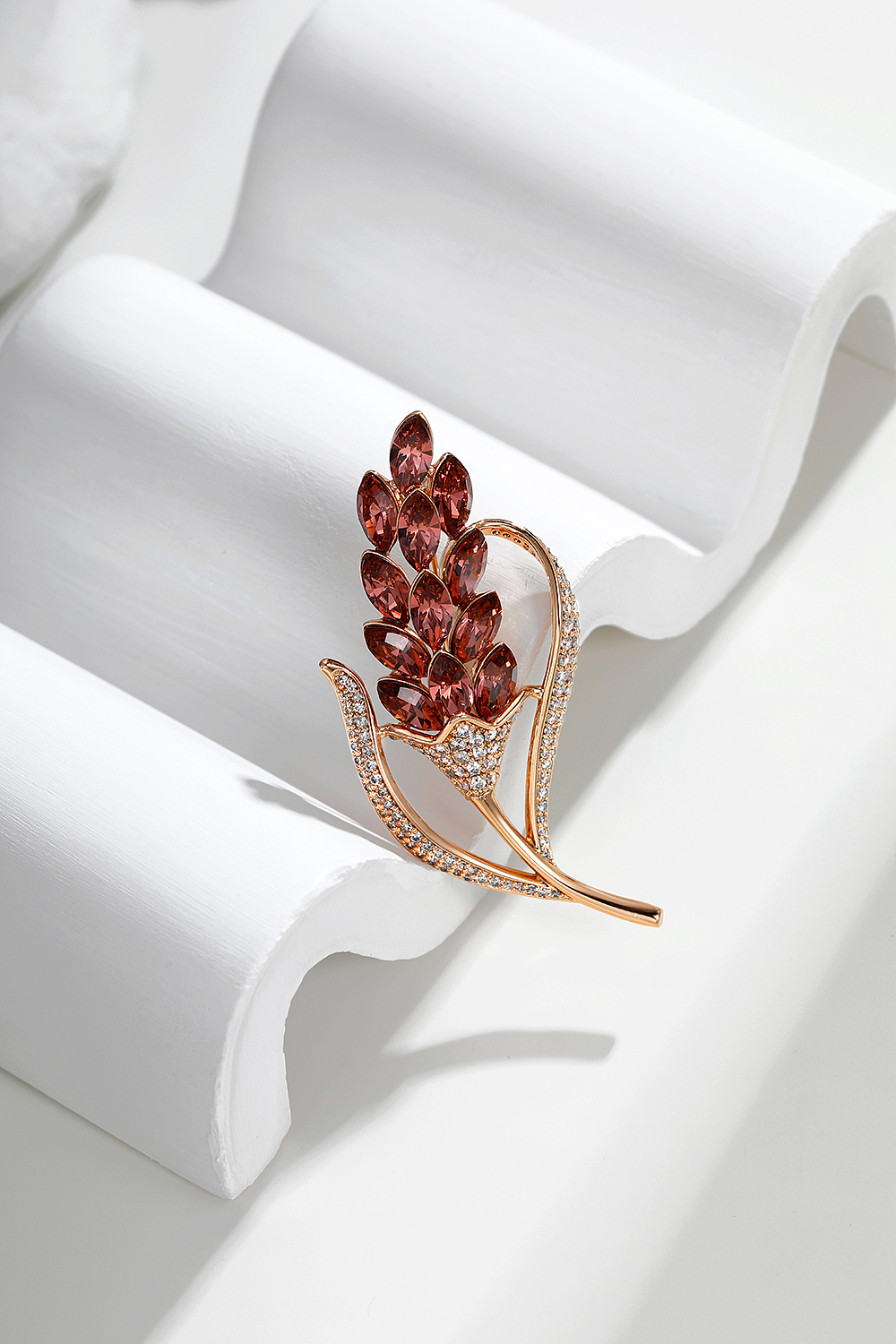 电商日常拍摄 简约场景 胸针 耳钉 项链 手链 戒指（图ZMjg1MzUzNTg4） - 产品摄影 - 站酷设计师广州小韩原创素材 - 站酷ZCOOL