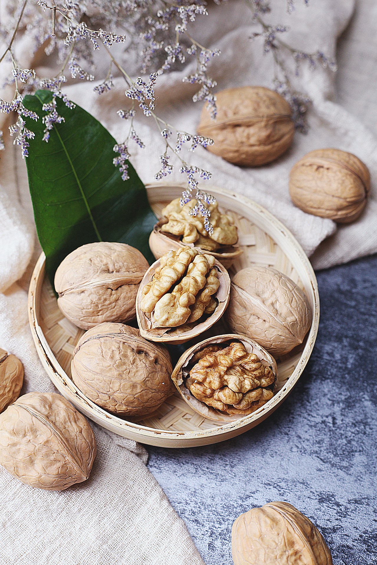 纸皮核桃拍摄（图ZMTMxOTcyNzMy） - 产品摄影 - 站酷设计师MIJI米几原创素材 - 站酷ZCOOL