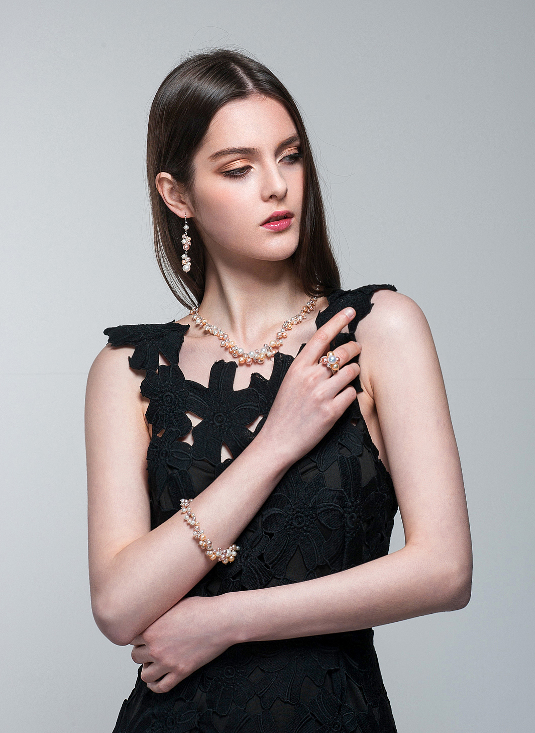 人像修图——练习3（图ZNDEzMTAwMzI=） - 修图/后期 - 站酷设计师伍伽陆persist_原创素材 - 站酷ZCOOL