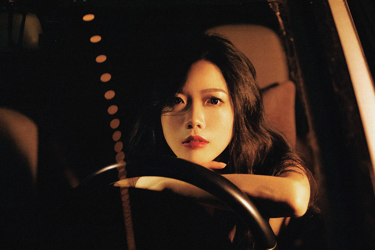 Photo by Xurr（图ZMjcwNTQxODIw） - 人像摄影 - 站酷设计师xurr原创素材 - 站酷ZCOOL