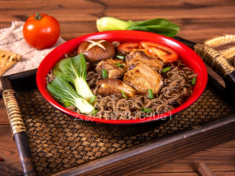 南寧良慶區(qū)正麥?zhǔn)称窂S的面食圖片拍攝 面食美食攝影（圖ZMzMzODMyMDIw） - 產(chǎn)品攝影 - 站酷設(shè)計(jì)師廣西蕓影原創(chuàng)素材 - 站酷ZCOOL