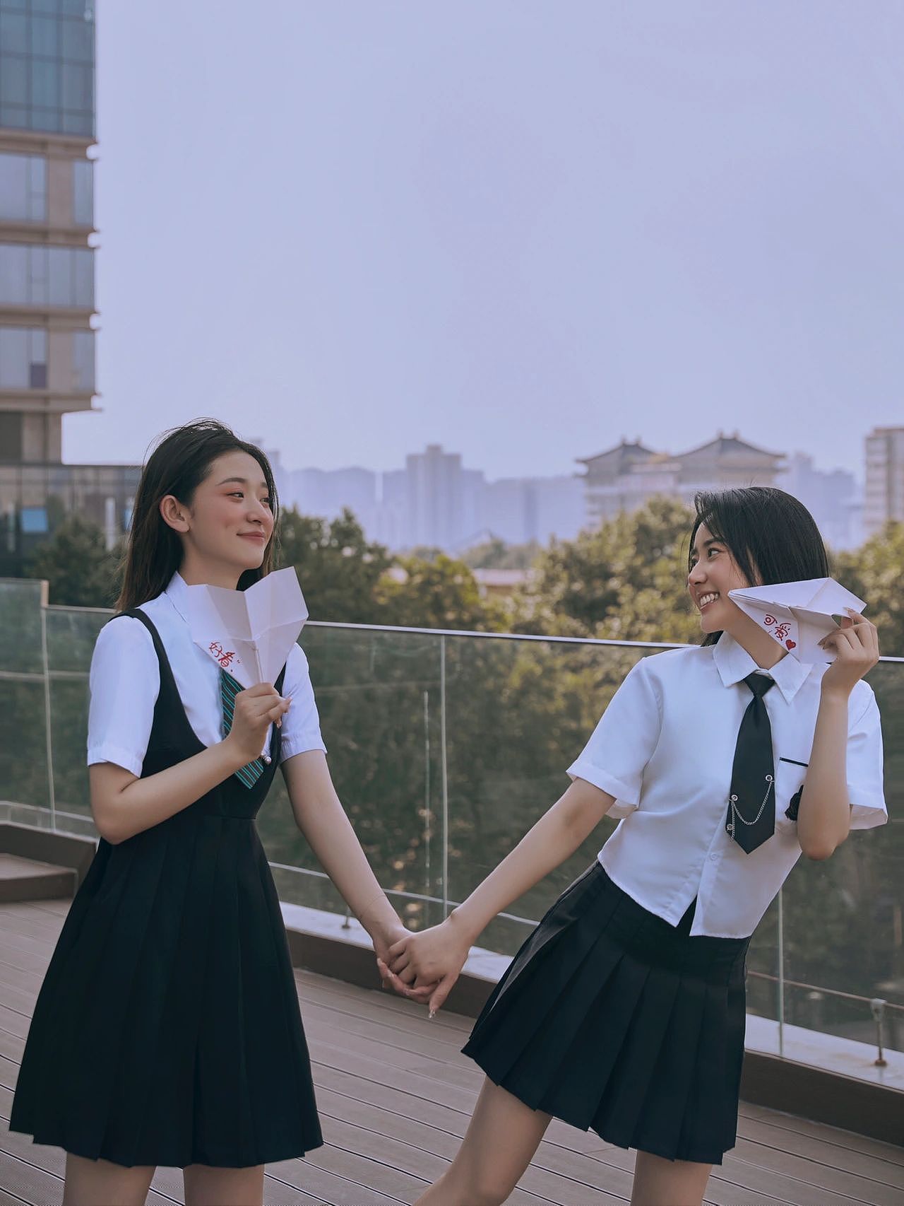 闺蜜写真（图ZMzAxODQ2MDk2） - 人像摄影 - 站酷设计师三山静晓原创素材 - 站酷ZCOOL