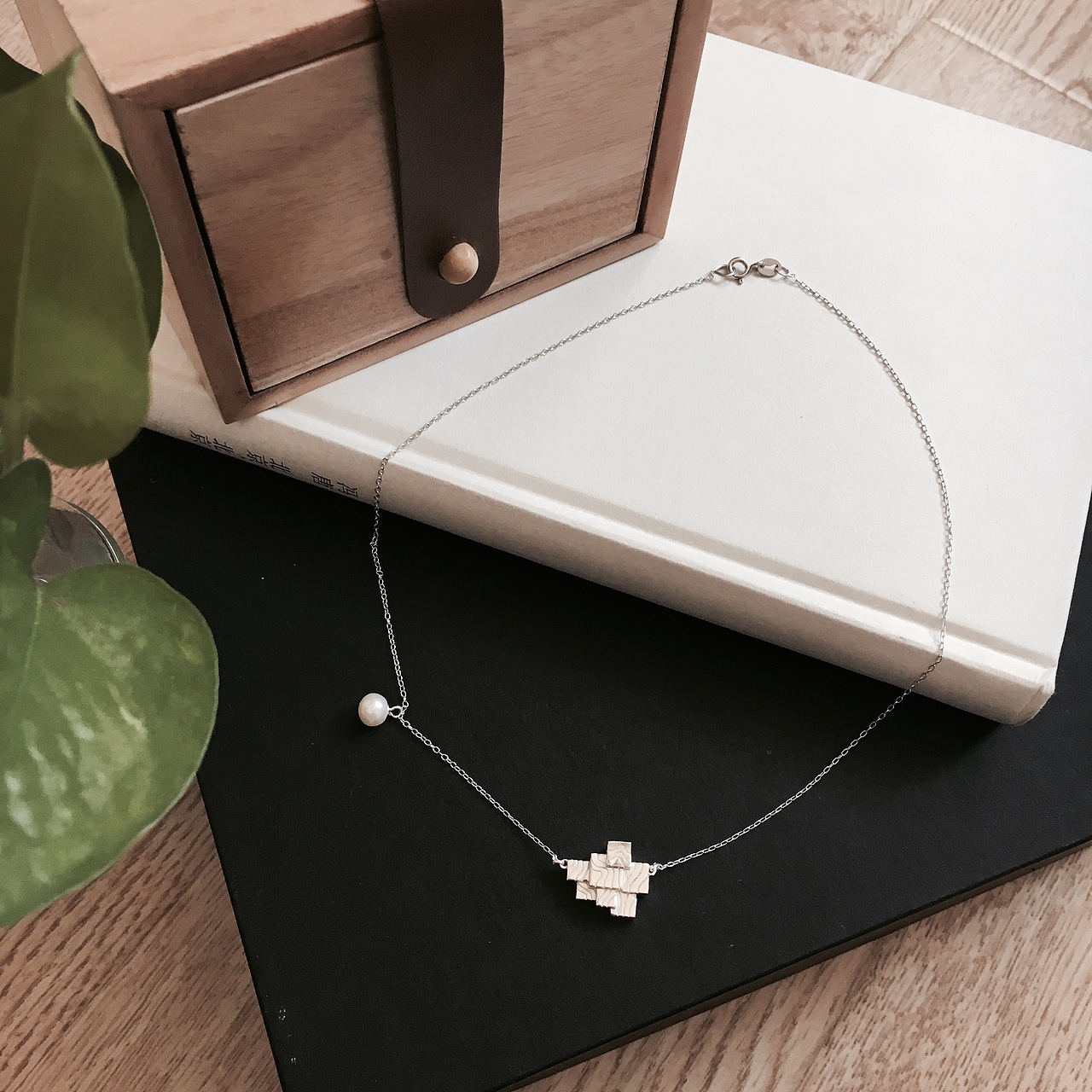 言语之外 品牌成立五周年特别回馈套装【年轮】