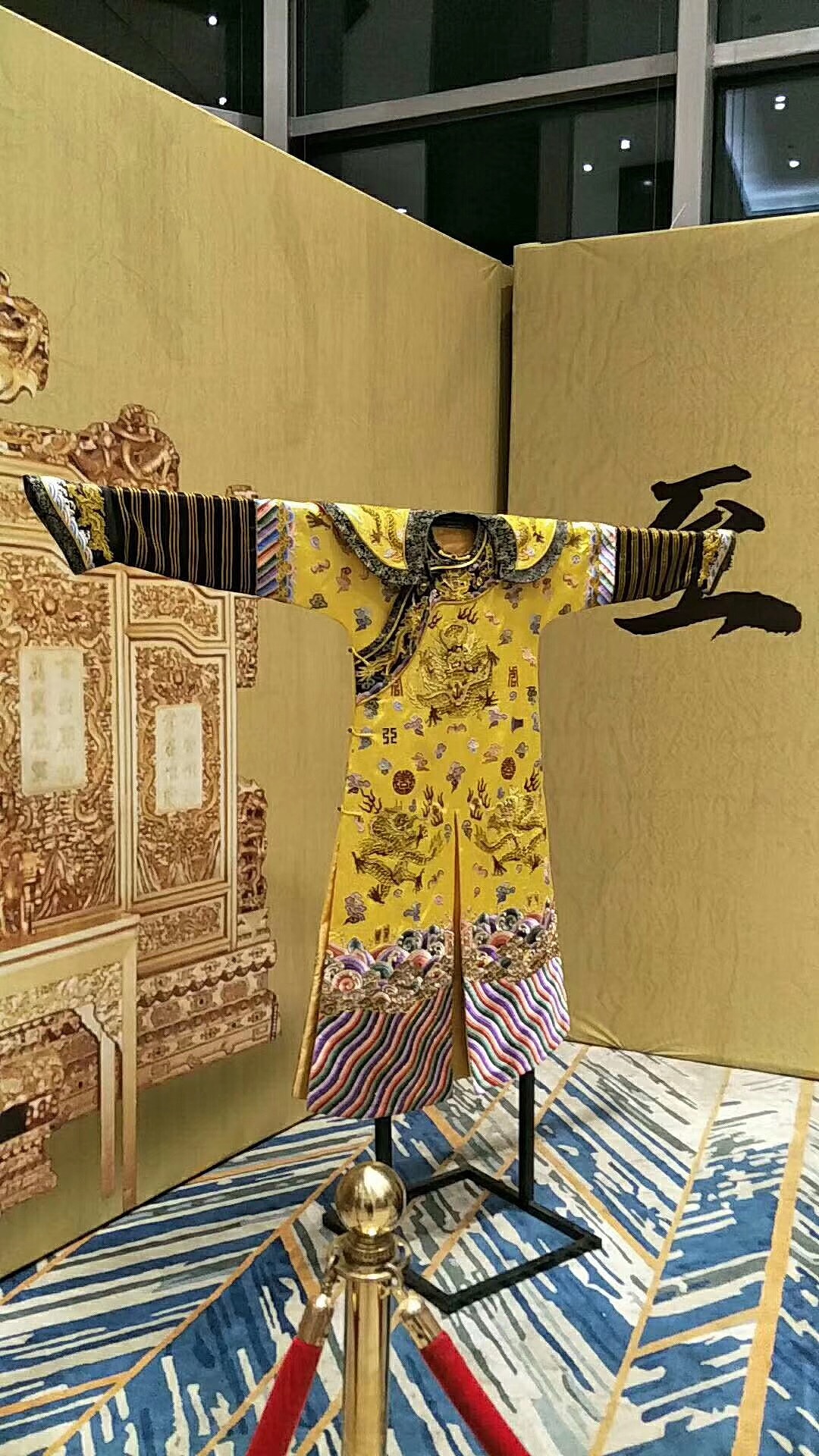 大连鞍山玉玺展龙袍展出租租赁