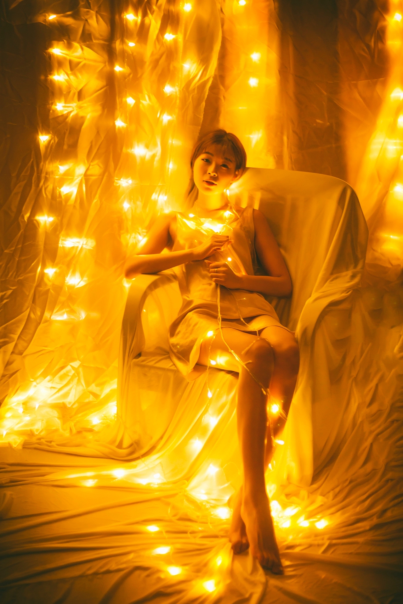 攒起那些个微弱的灯光（图ZMTAxNDU0MjIw） - 人像摄影 - 站酷设计师划痕叔叔原创素材 - 站酷ZCOOL