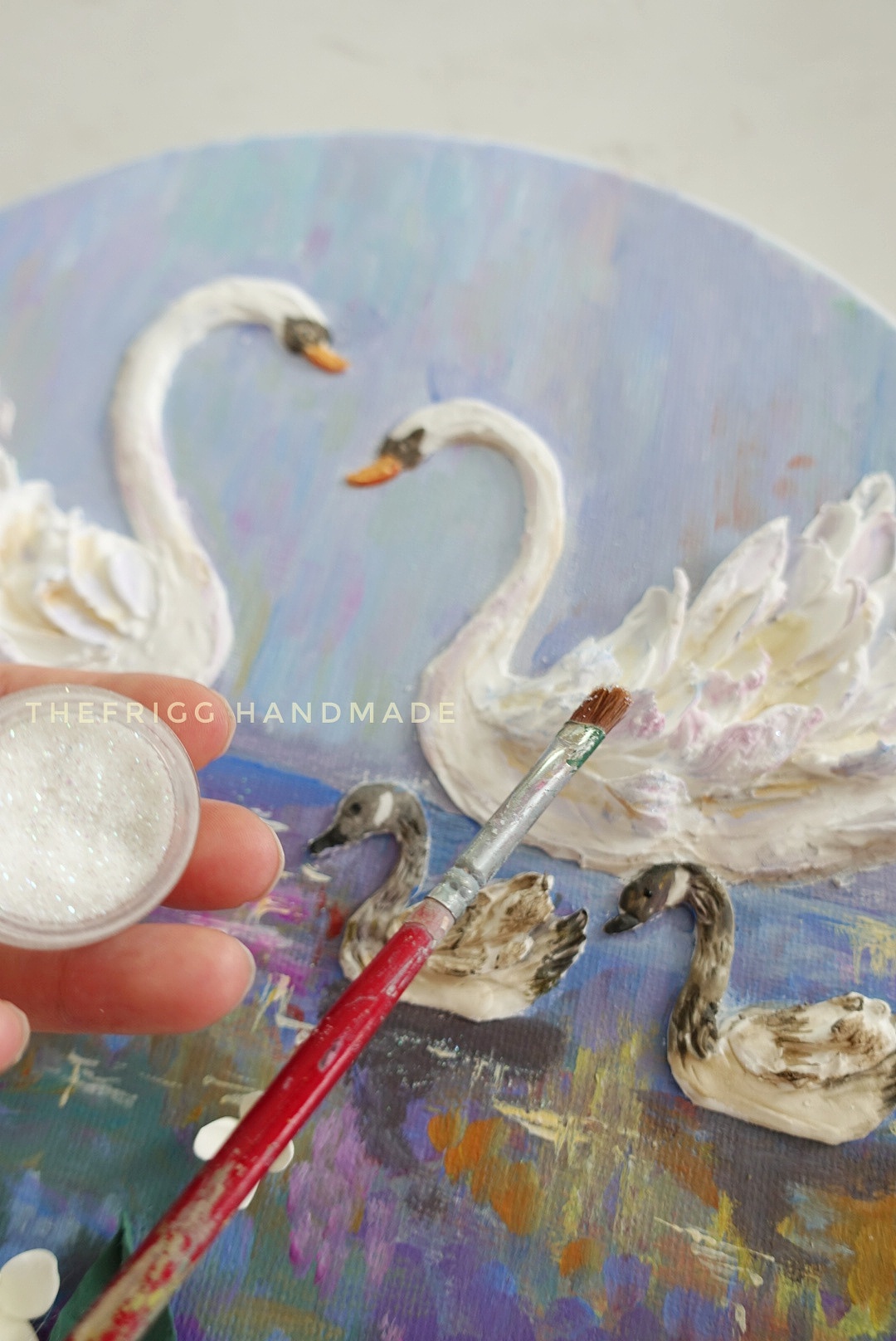 【粘土刮刀画】立体画天鹅湖（图ZMjQxNTMyMTMy） - 其他手工艺 - 站酷设计师芝士满杯桃桃原创素材 - 站酷ZCOOL