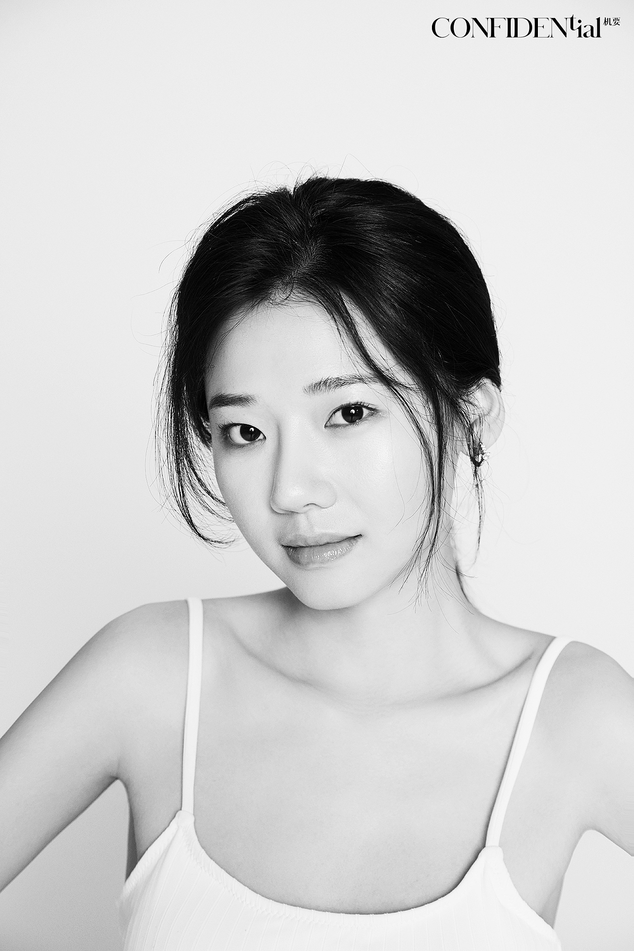 邹晓 X CONFIDENTial机要 X 沈奕白（图ZMzQ1NzY5NzY4） - 人像摄影 - 站酷设计师摄影师邹晓原创素材 - 站酷ZCOOL